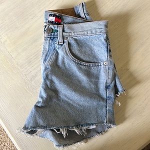 Tommy jeans boyfriend style shorts